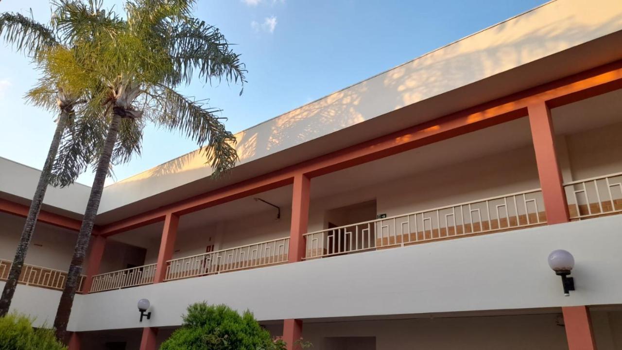 Hotel Italia Araguari Bagian luar foto